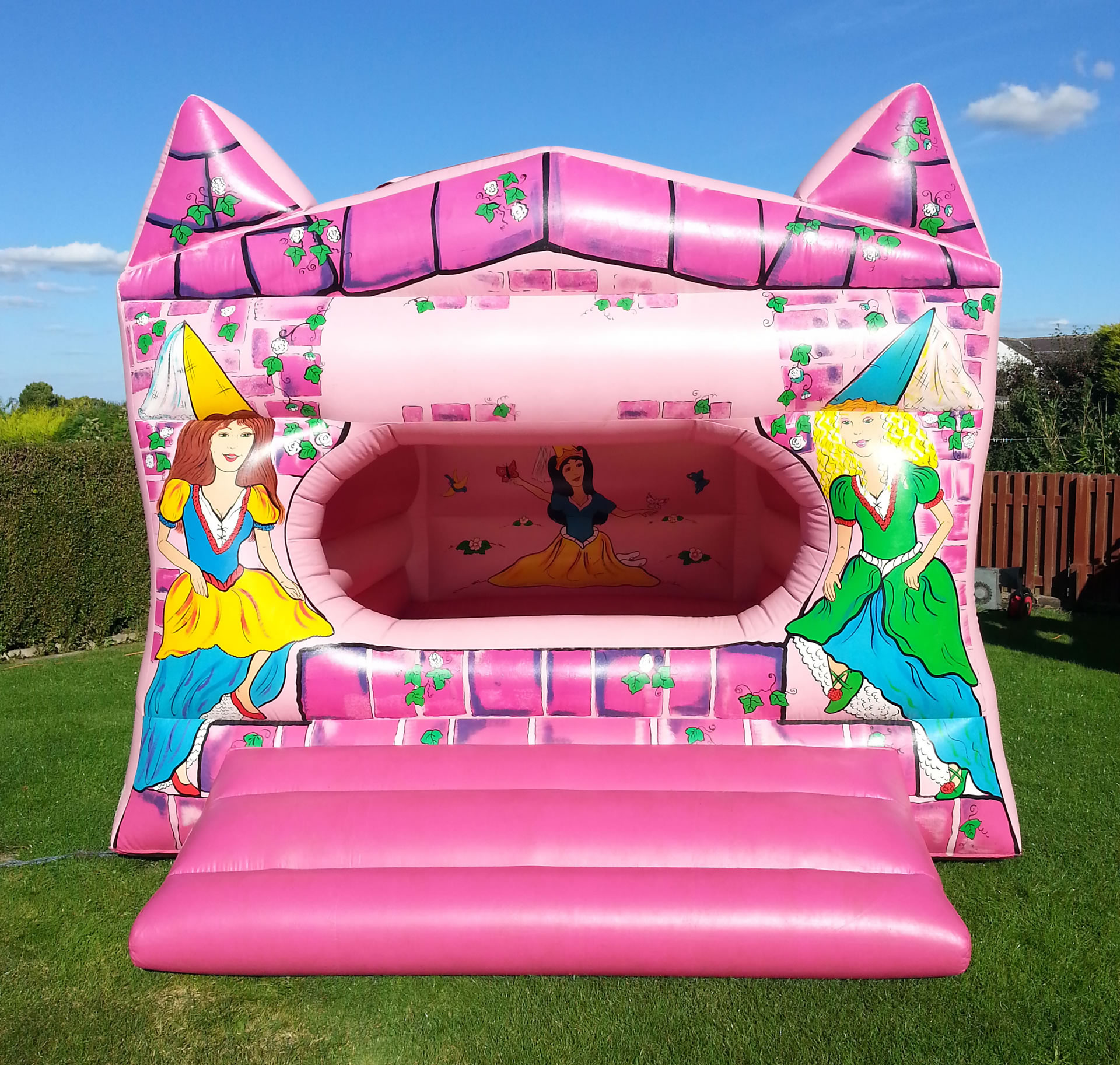 Princess castle sales bouncy castle